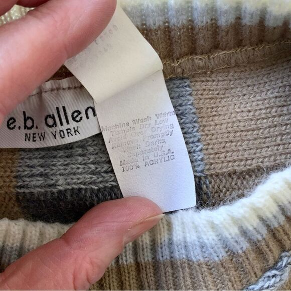 E.B. ALLEN NEW YORK Vintage pullover short sleeve sweater - Picture 10 of 11